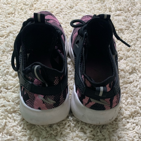 C9 by Champion Pink Camo Gym Shoes - Picture 3 of 3
